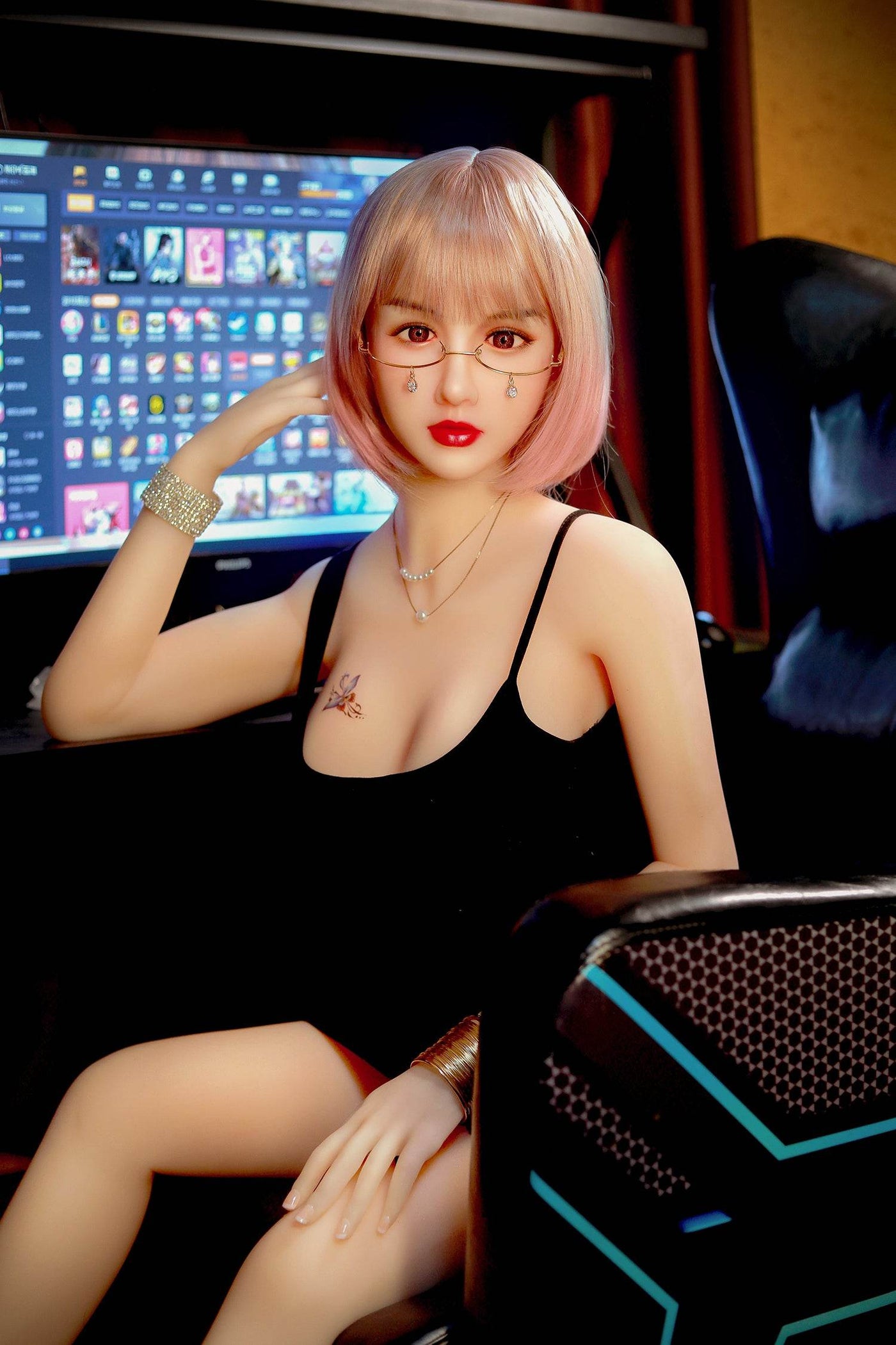 Sarah - 5ft5in (165cm) Blonde Hair Big Boobs Slender Lady TPE Sex Doll