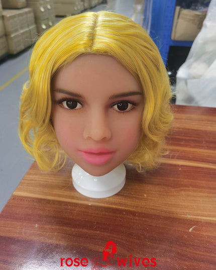 RW Doll Head No.71